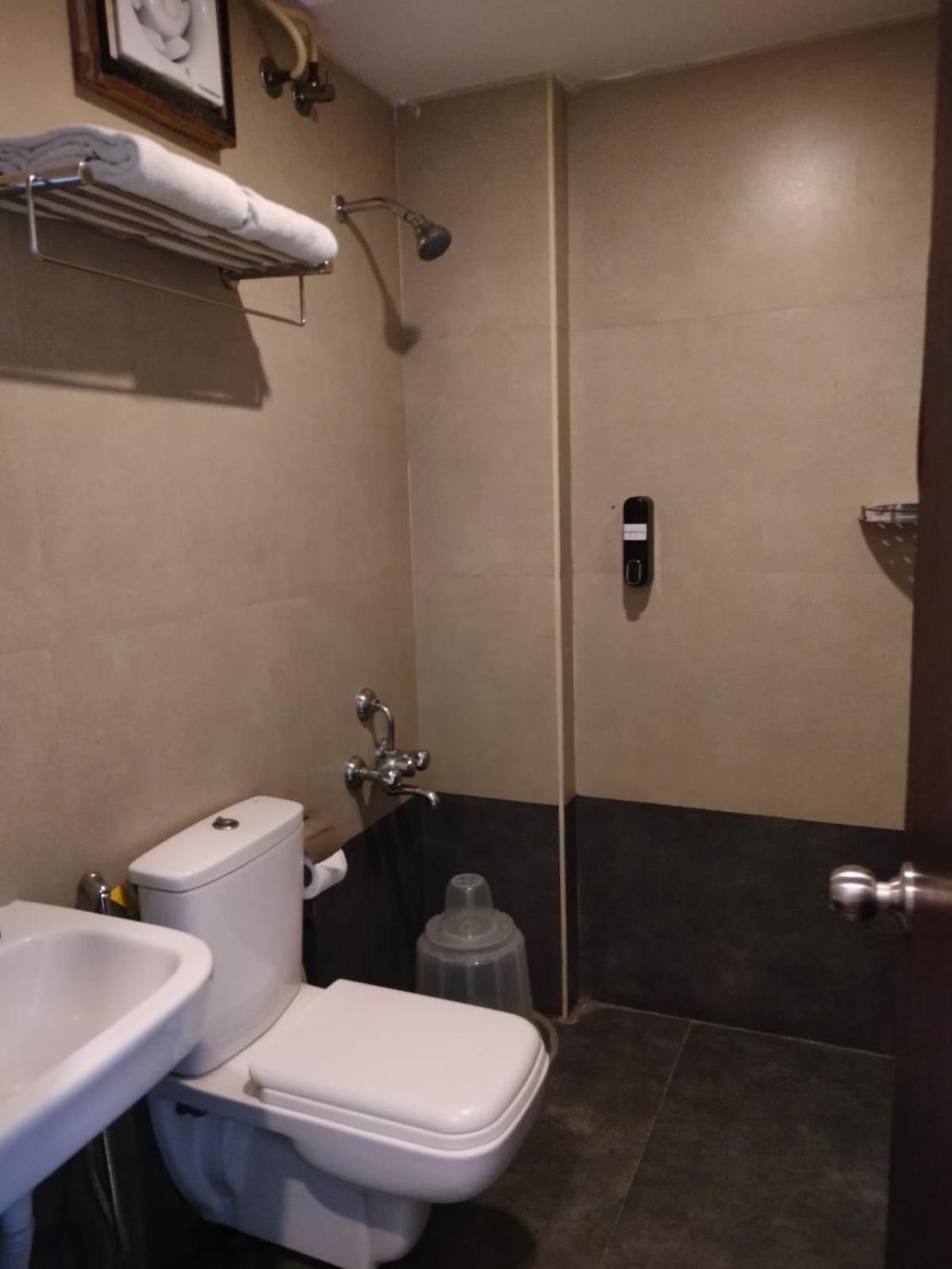 Astra Hotels & Suites - Hsr Layout Sector 1, Near Ecospace Bellandur Bangalore Dış mekan fotoğraf